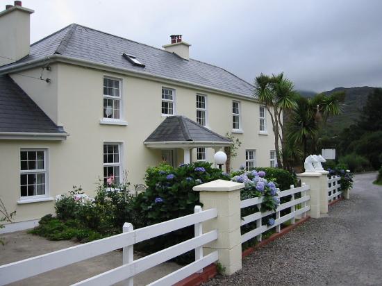 HILLCREST FARMHOUSE