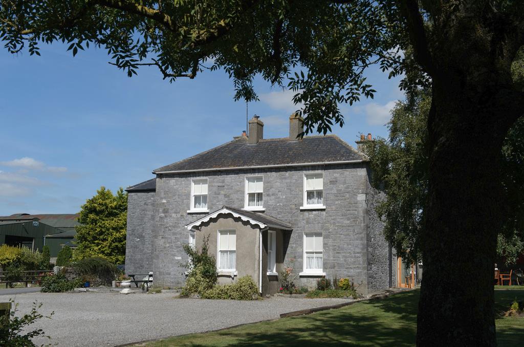MOATE LODGE